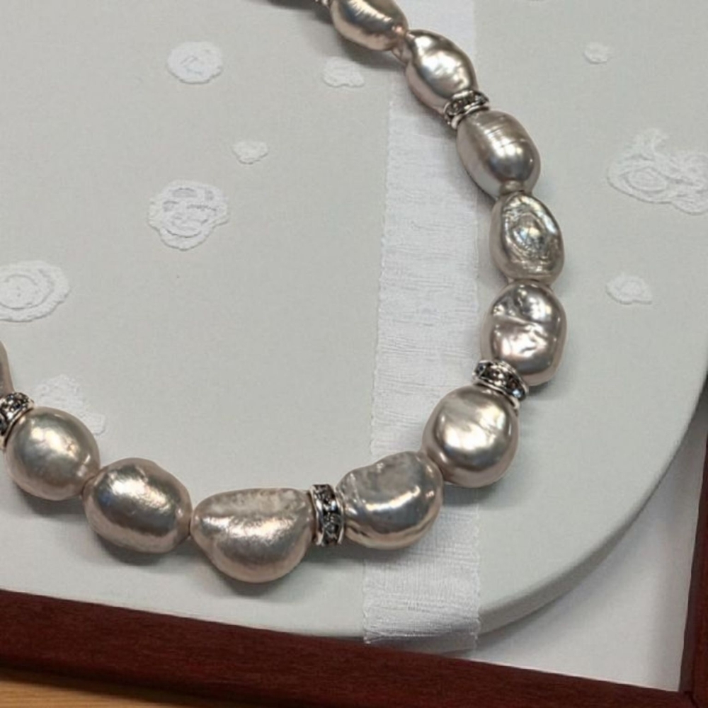 Lustrous Silver and Freshwater Pearl Necklace - Picture 6 of 6